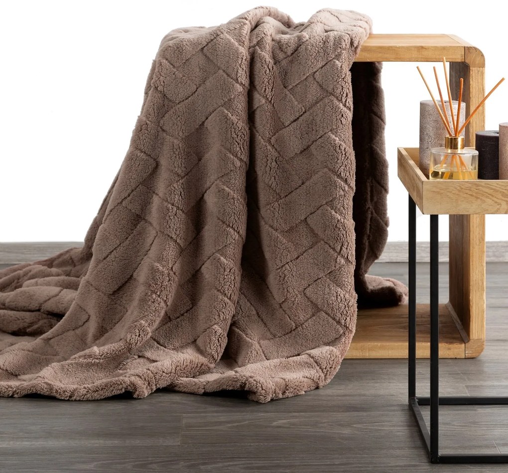 DEKA Z MIKROFLANELU CARO 170X210 CM TMAVOBÉŽOVÁ