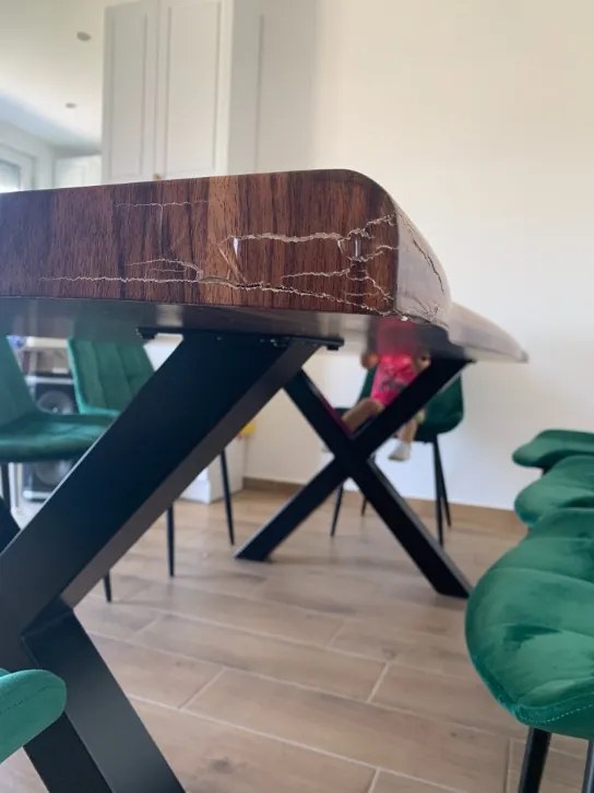 Dizajnový jedálenský stôl Kaniesa 200 cm vzor orech - II. Trieda