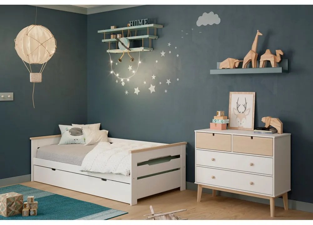 Biela nízka detská komoda 100x81 cm Estefania – Marckeric