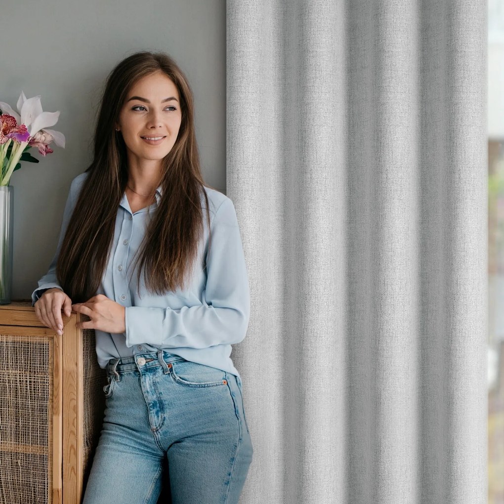 ZÁVES NA KRÚŽKOCH LINDA 140X250 CM STRIEBORNÁ