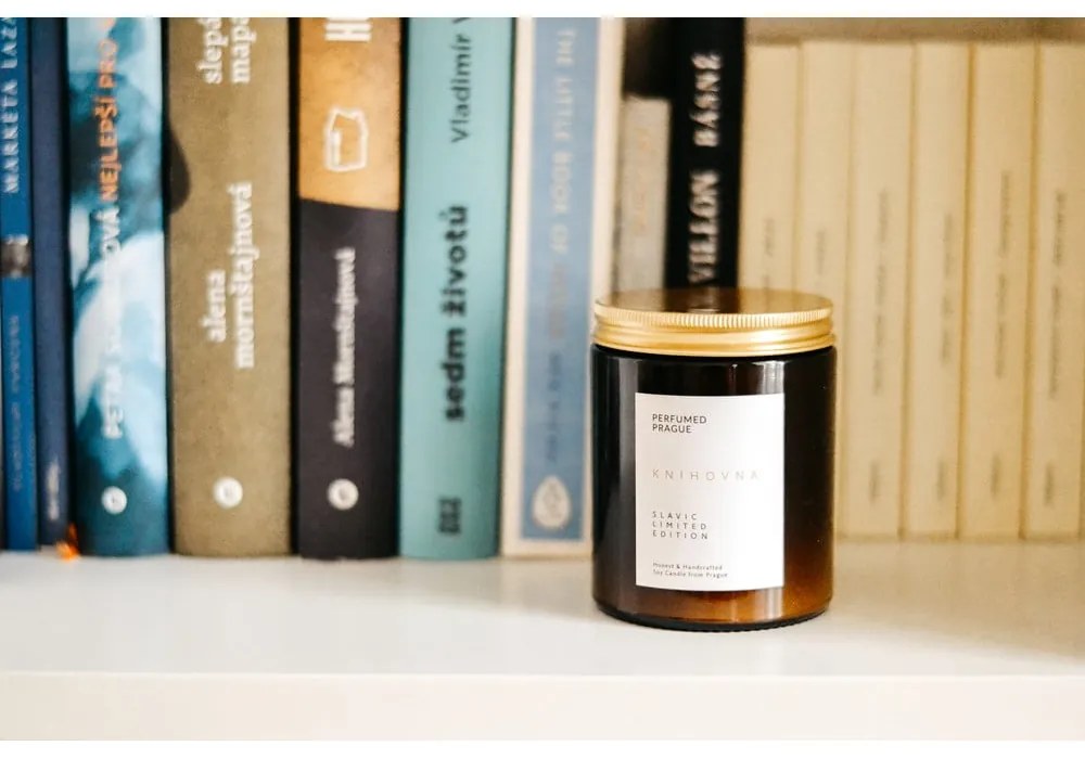 Vonná sójová sviečka doba horenia 40 h Slavic Edition: #09 Library – Perfumed Prague