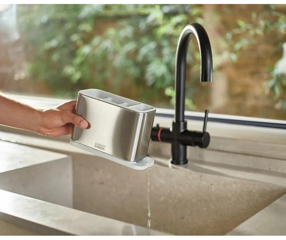 Kovový odkvapkávač na príbory v striebornej farbe Surface – Joseph Joseph