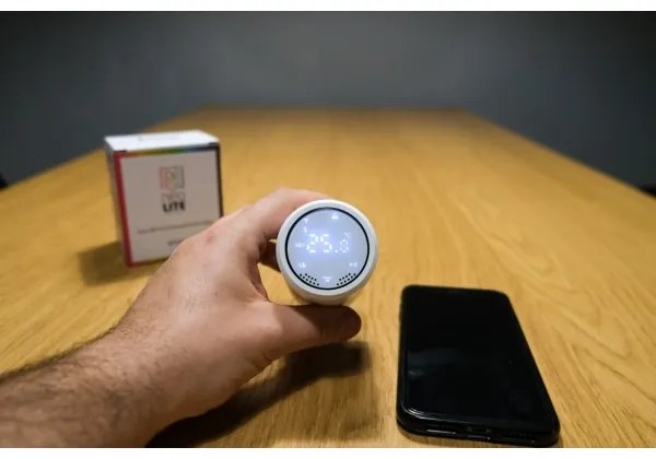 Immax NEO 07732C-SADA 4x Termostatická hlavica+ BRIDGE PRO v3 2xAA/3V Wi-Fi Tuya