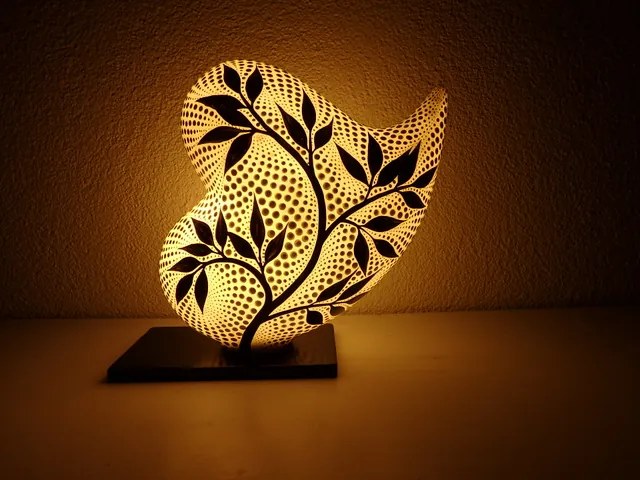 Stolná  lampa biela SRDCE, 30 cm, ručne maľovaná