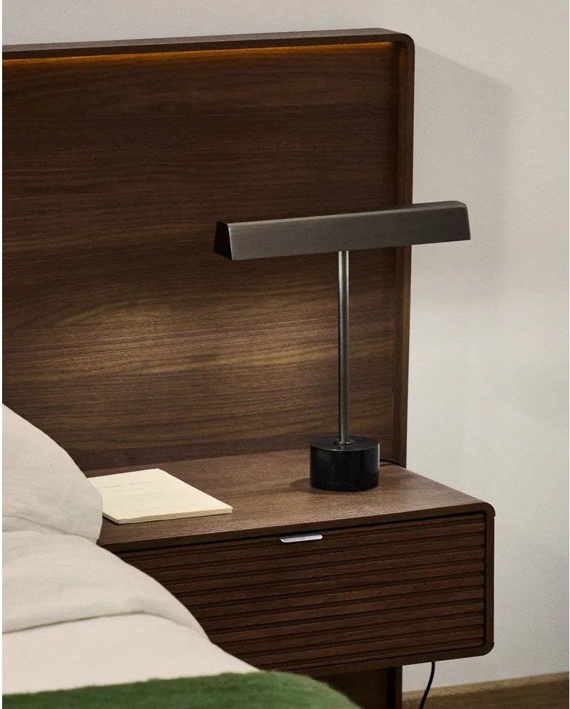 Čierna kovová stolová lampa (výška 32,5 cm) Lynor – Kave Home