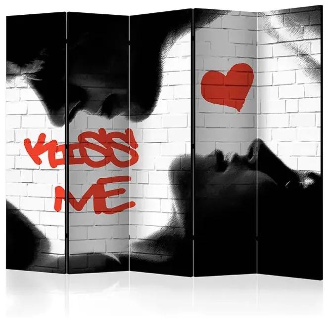 Paraván - Kiss me II [Room Dividers] Veľkosť: 225x172, Verzia: Akustický