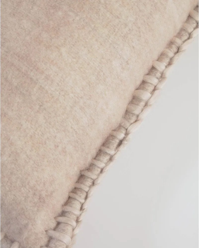 Obliečka na vankúš s prímesou vlny 30x50 cm Augustina – Kave Home