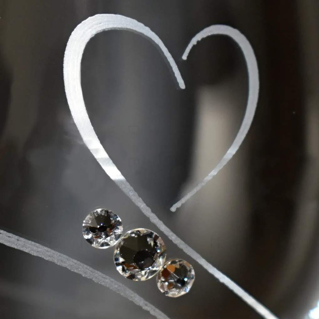 Dekorant svatby Svadobná kónická váza s menami zdobená Swarovski kamienkami Romance 25 cm