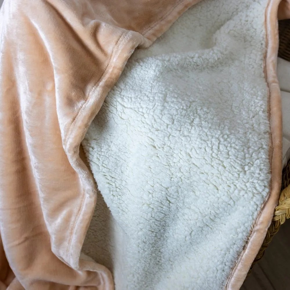 Polášek Mikroflanelová deka s barančekom - Olivová | 200 x 230 cm