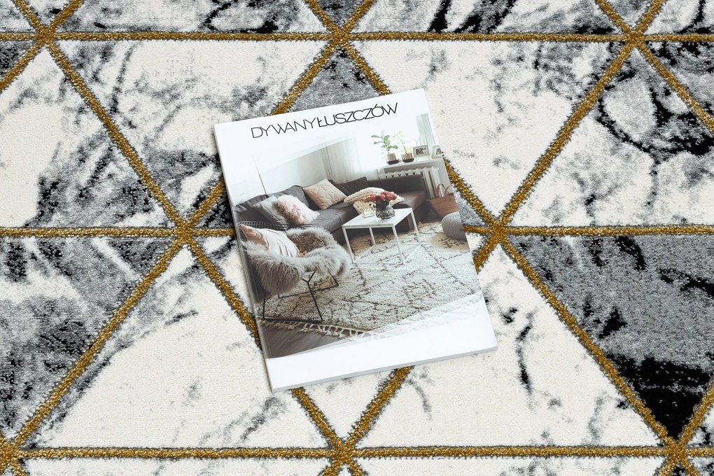 Behúň EMERALD 1020 Glamour exclusive, mramor, trojuholníkový, čierny + zlatá