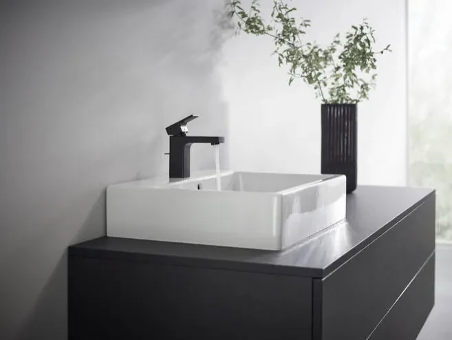 Hansgrohe Vernis Shape, umývadlová batéria s výpustom, EcoSmart, čierna matná, HAN-71561670