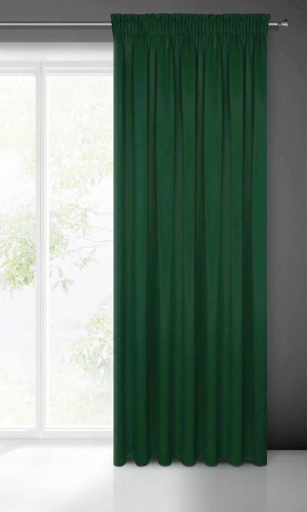 Zelený zatemňovací záves na páske LOGAN 135x270 cm