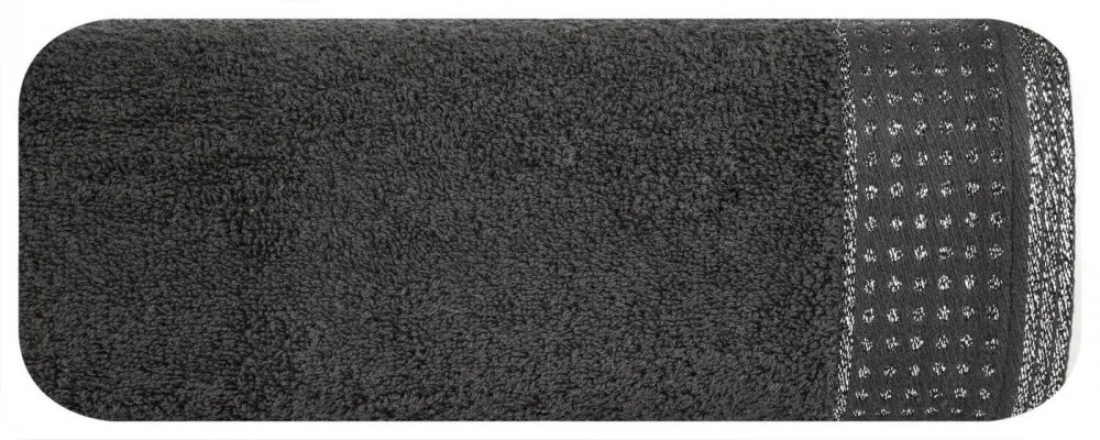 Osuška v čiernej farbe s lemom zvýrazneným bodkami a lesklou lurexovou niťou Šírka: 50 cm | Dĺžka: 90 cm