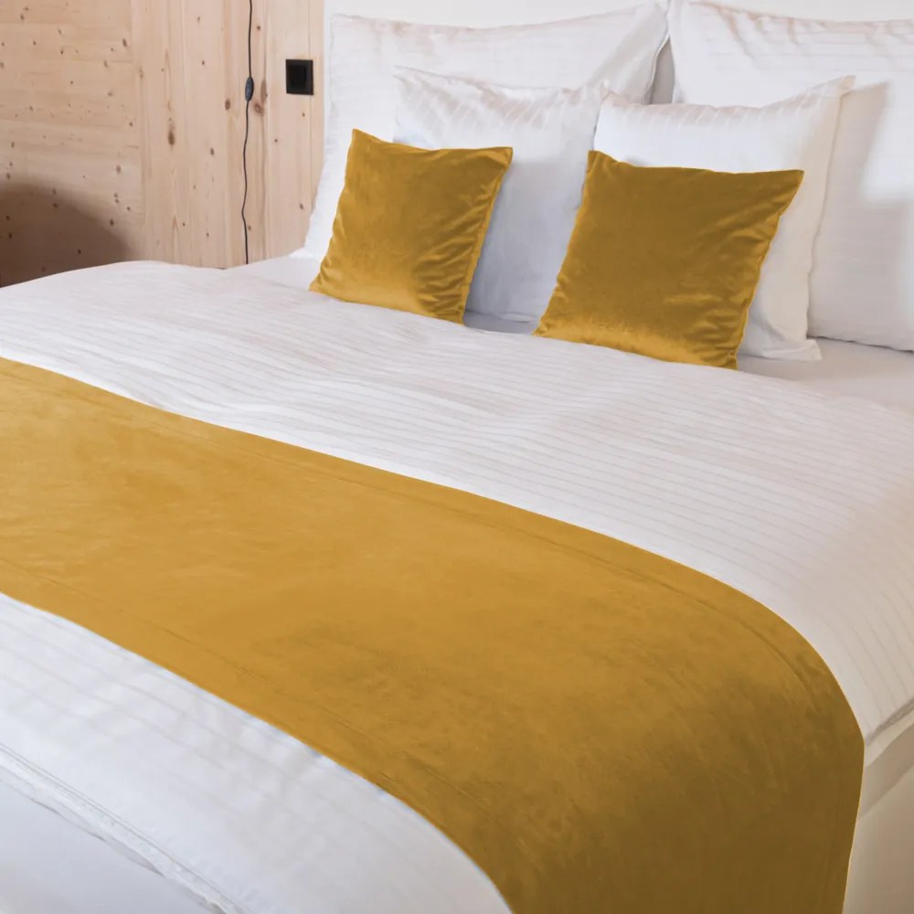 Biante Zamatový prehoz/behúň na posteľ Velvet Prémium SVP-047 Horčicový 50x180 cm
