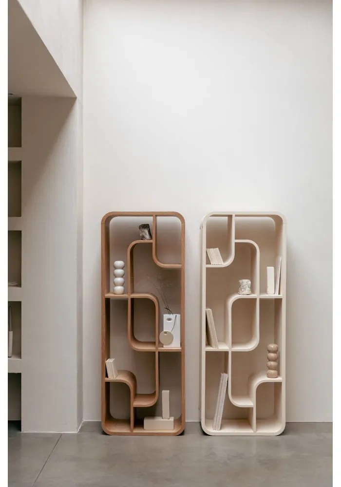 Krémová knižnica z dubového dreva 60x160x35 cm Seven – Zuiver