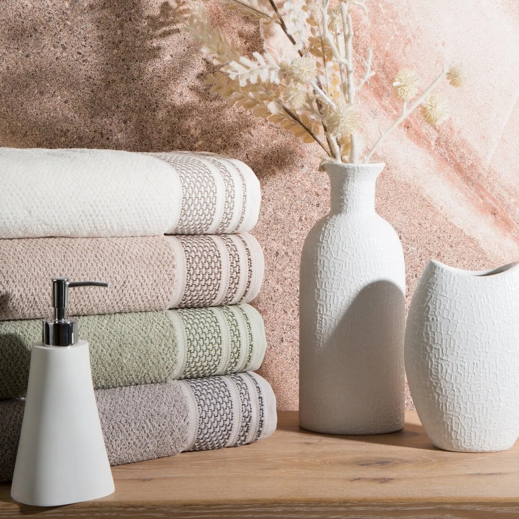 BAVLNENÝ UTERÁK SUZANA 70X140 CM KRÉMOVÁ