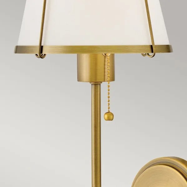 Hinkley HK-CLARKE1-DBR-OW - Nástenná lampa CLARKE 1xE27/40W/230V mosadz/biela