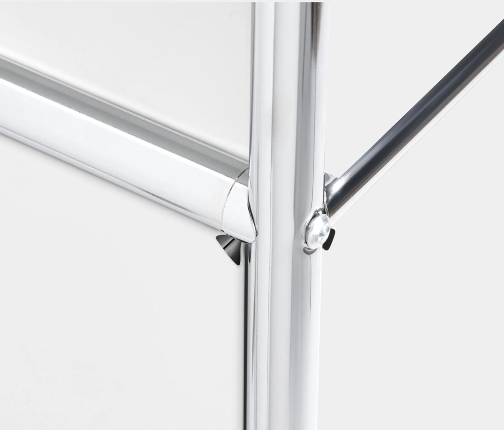 Komoda »CN3« s výklopným priečinkom