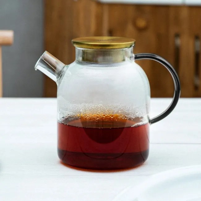 Čajník KUBBE so zlatou pokrývkou 888866