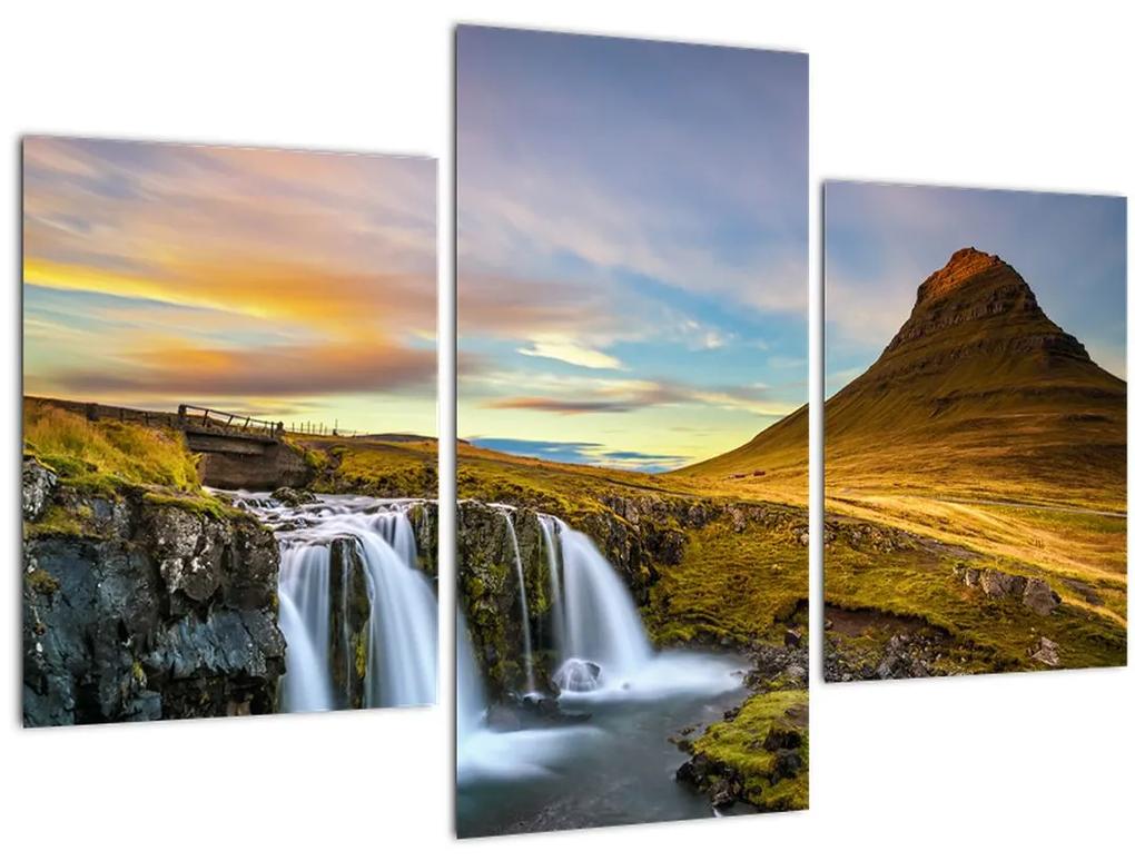 Obraz hory a vodopádov na Islande (90x60 cm)