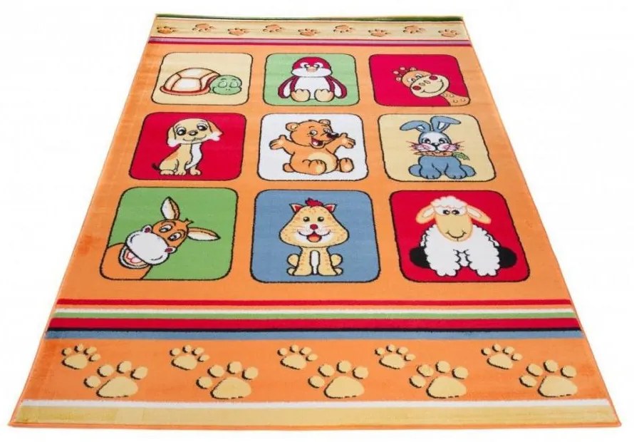 Detský kusový koberec Animals oranžový 80x150cm