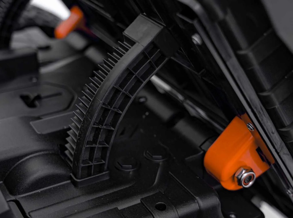 Ramiz Farmársky nákladný automobil UTV Racing biely