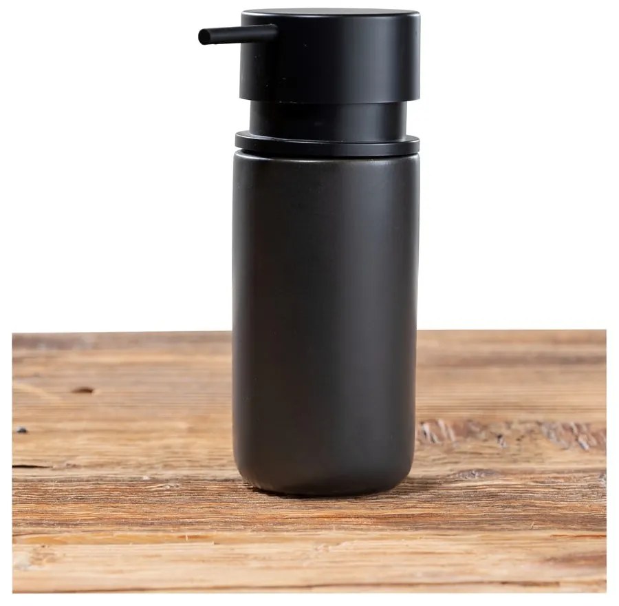 Čierny keramický dávkovač mydla Wenko Black Outdoor Kitchen Silo