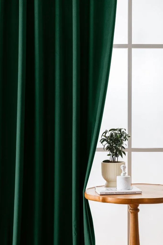 Zatemňovacie závesy VELVET tmavozelené 140x250 cm (2 ks), kovové krúžky