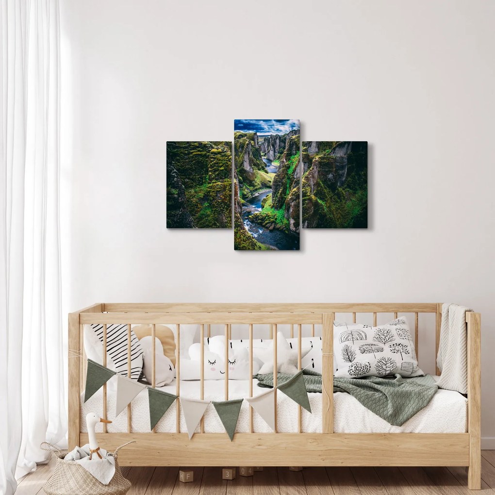 Obraz - Rieka v skalnatom údolí (90x60 cm)