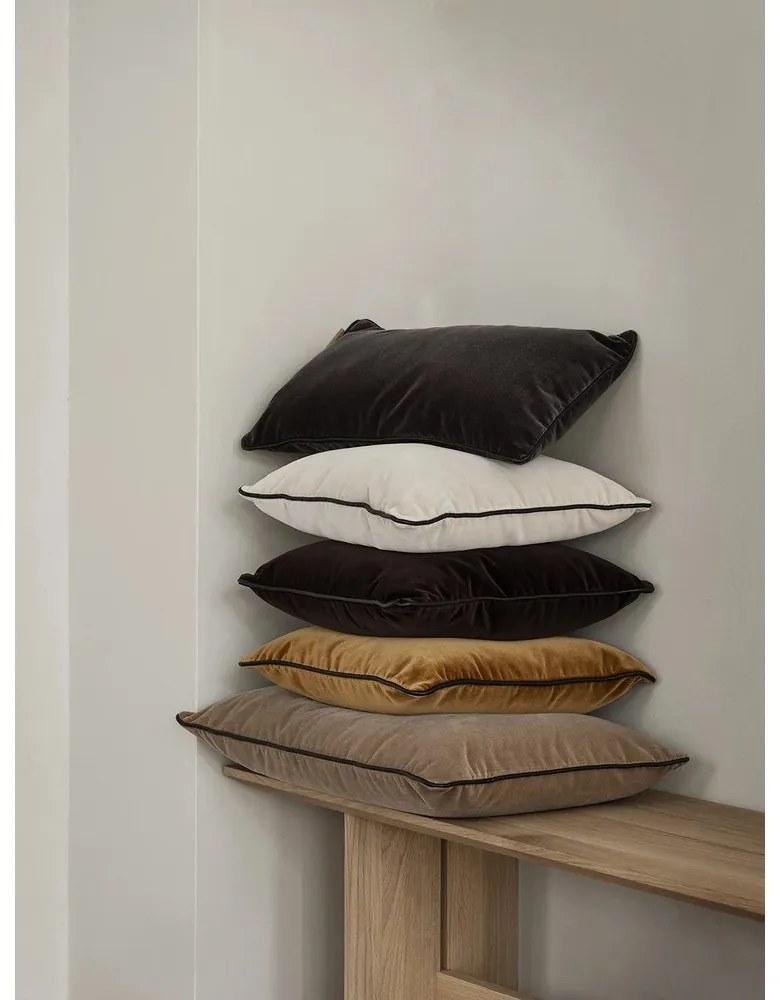 Zamatová obliečka na vankúš 40x40 cm Velvet – Blomus