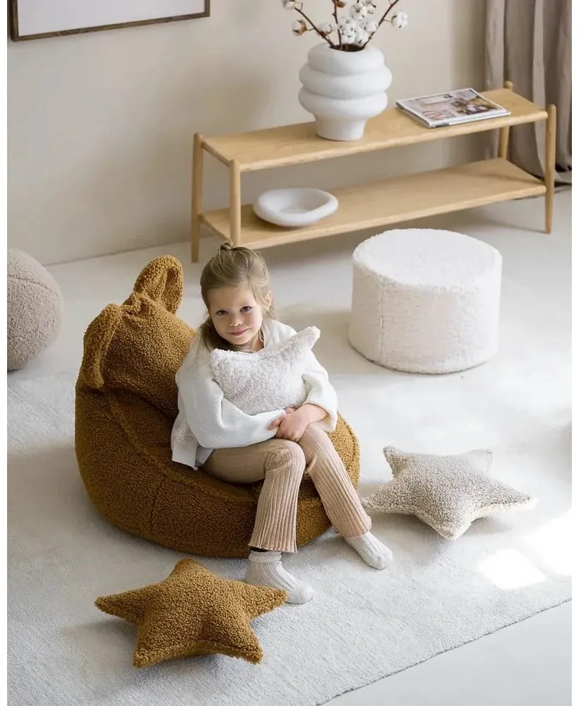 Hnedý detský pohovkový vankúš z textílie buklé Star – Wigiwama