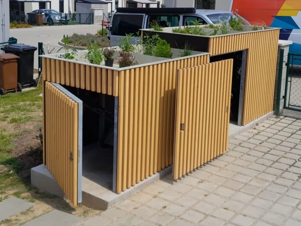DESIGN FACTORY - Cyklobox de Luxe 5 – 6 bicyklov s veľkým úložiskom, farba natur,	(1,6 x 4,3 m), CYKL5-6VELK