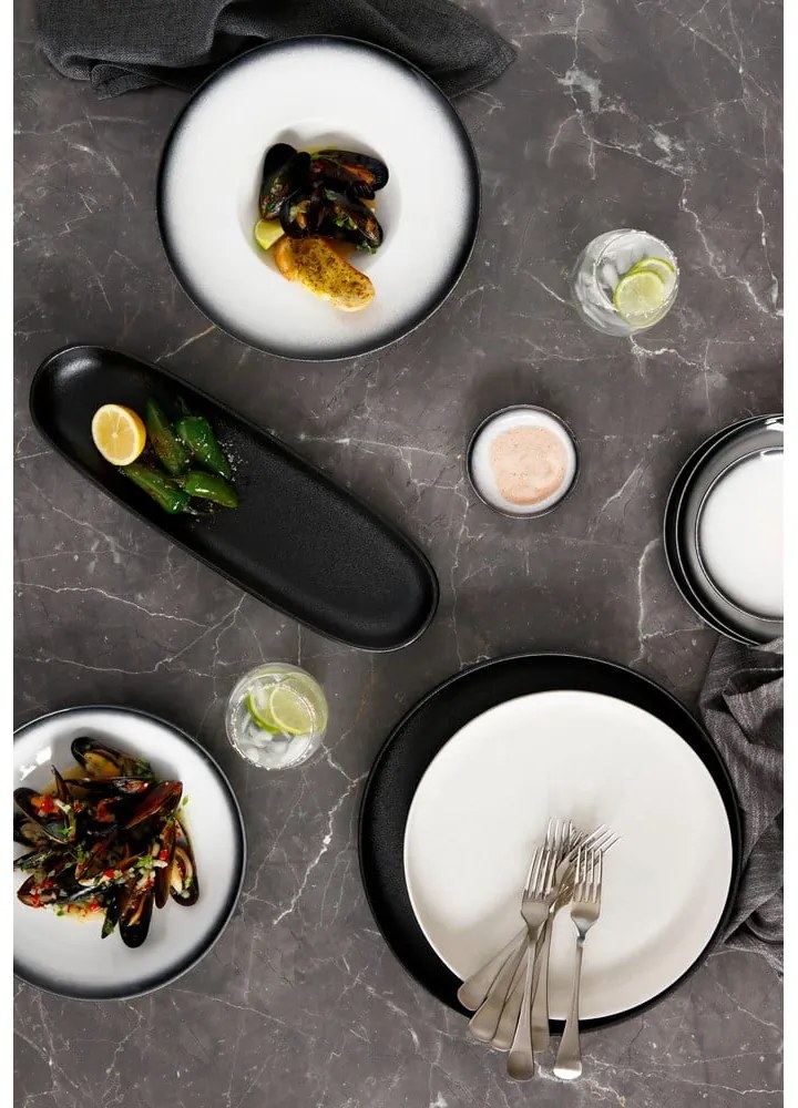 Čierny keramický servírovací tanier Maxwell & Williams Caviar Baguette