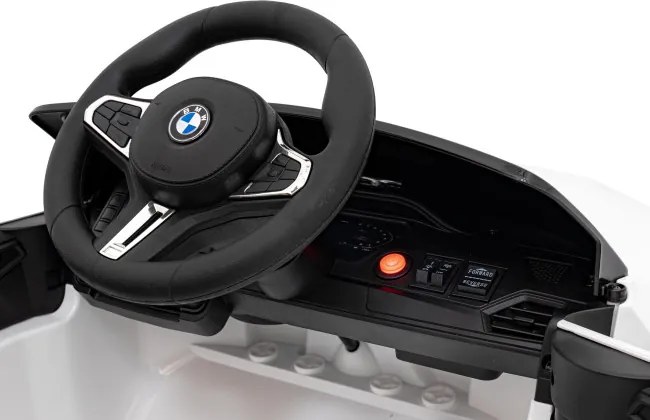 Elektrické autíčko BMW M4 biele
