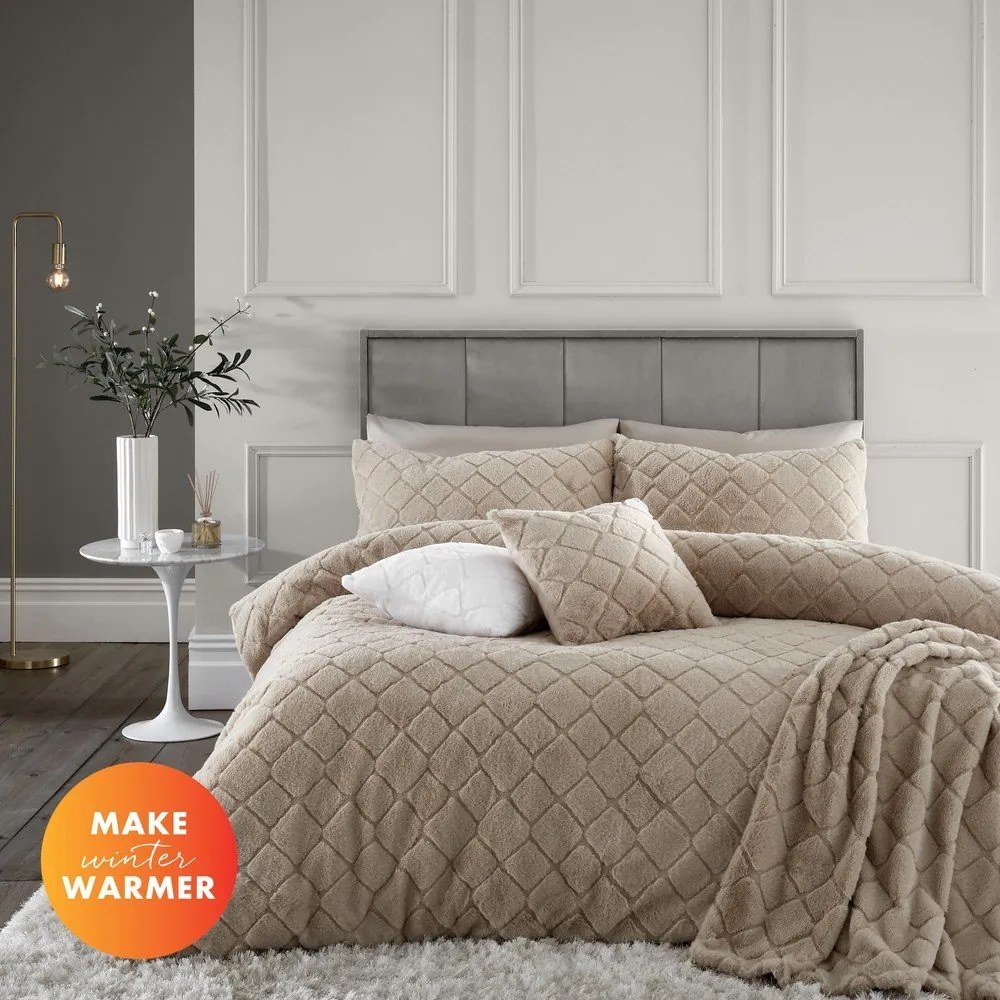 Béžové obliečky na dvojlôžko/predĺžené z mikroplyšu 230x220 cm Cosy Diamond – Catherine Lansfield