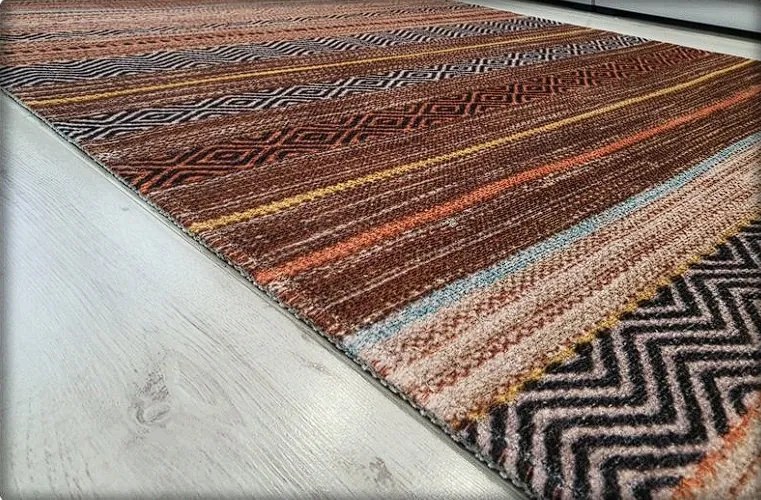 Moderný viacfarebný koberec Banco 1049 – hnedý odtieň Rozmer: 75x150 cm