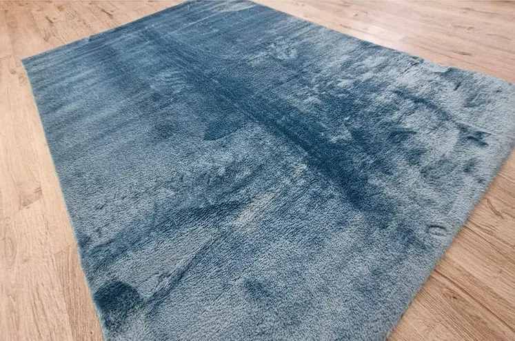 HU Modrý koberec Plush Deluxe Modra Rozmer: 150x210 cm
