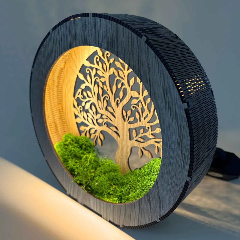 Drevené svetlo na nočný stolík Strom života s machom | ZOI: HDF - Orech 20 cm 4788-115195 LED0611
