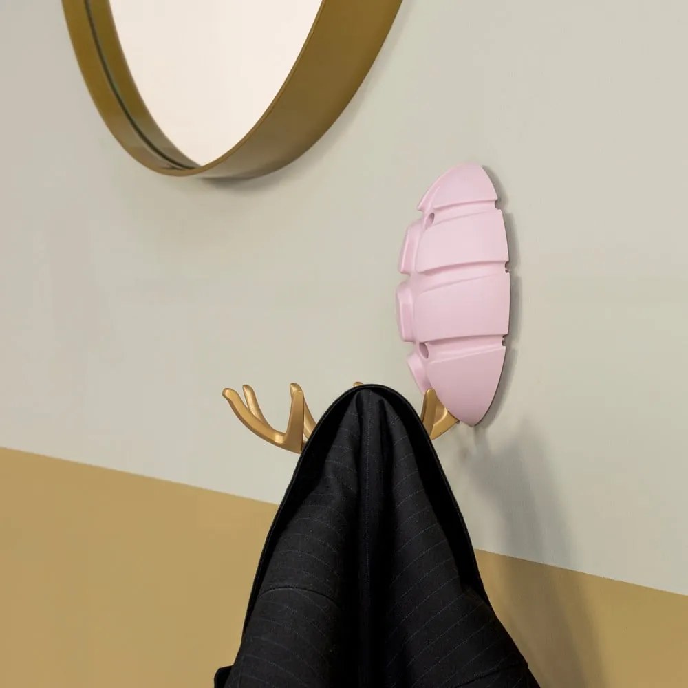 Svetloružový nástenný háčik Bug – Spinder Design