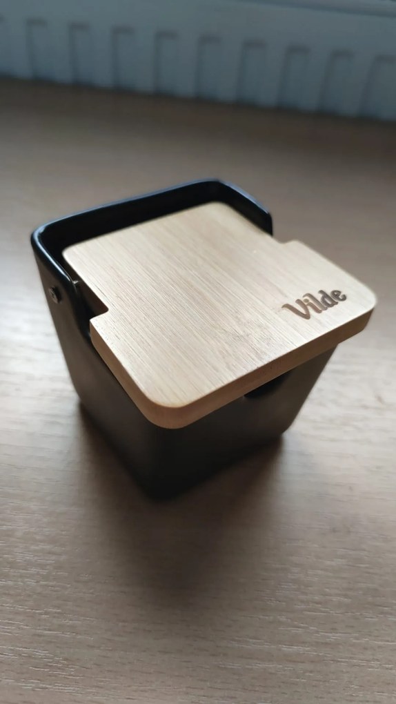 VILDE 2. akosť - Čierna keramická cukornička /soľnička s bambusovým viečkom a lyžičkou, 250ml VILDE, hranatá