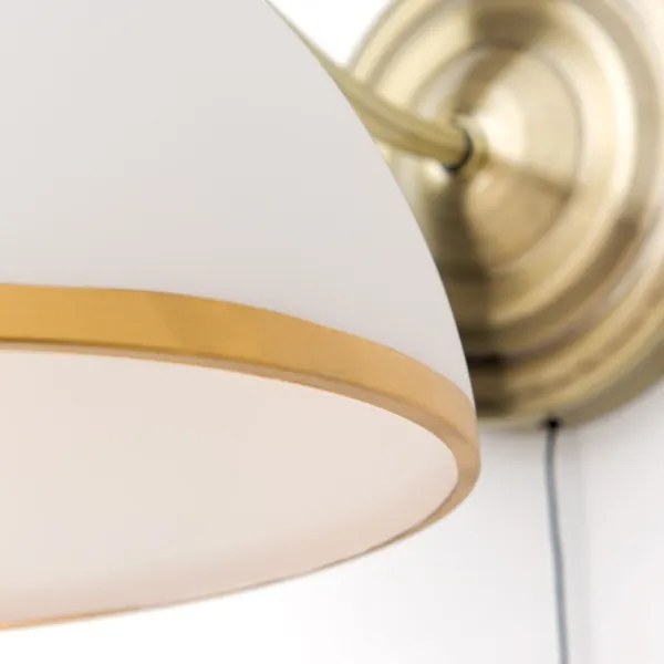 Orion WA 2-1371/1 - Nástenná lampa OLD LAMP 1xE27/40W/230V biela/mosadz