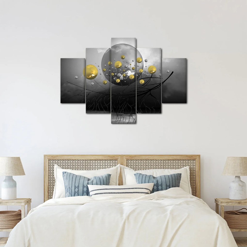 Obraz zlatých abstraktných gulí (150x105 cm)