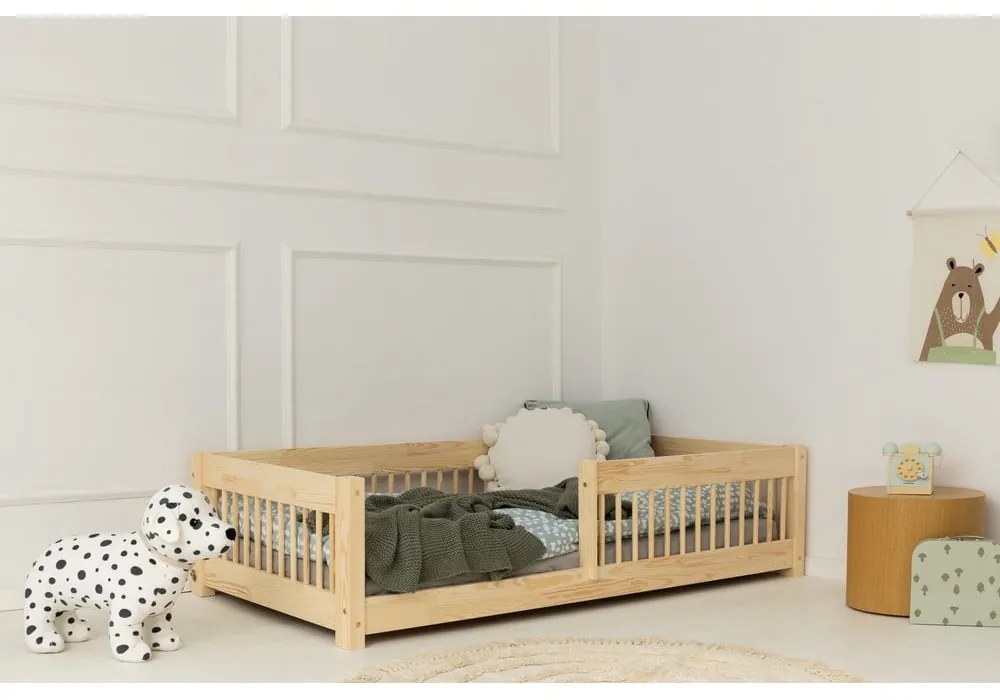 Detská posteľ z borovicového dreva v prírodnej farbe 70x140 cm Mila CPW – Adeko