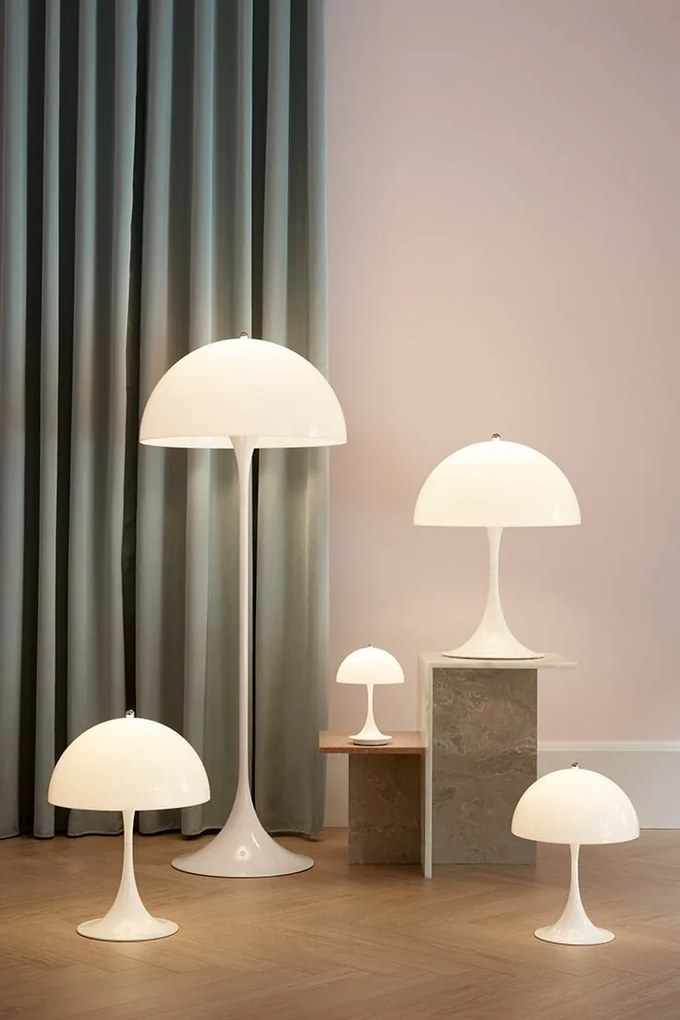 Louis Poulsen Prenosná lampa Panthella 250 Opal Pale Rose