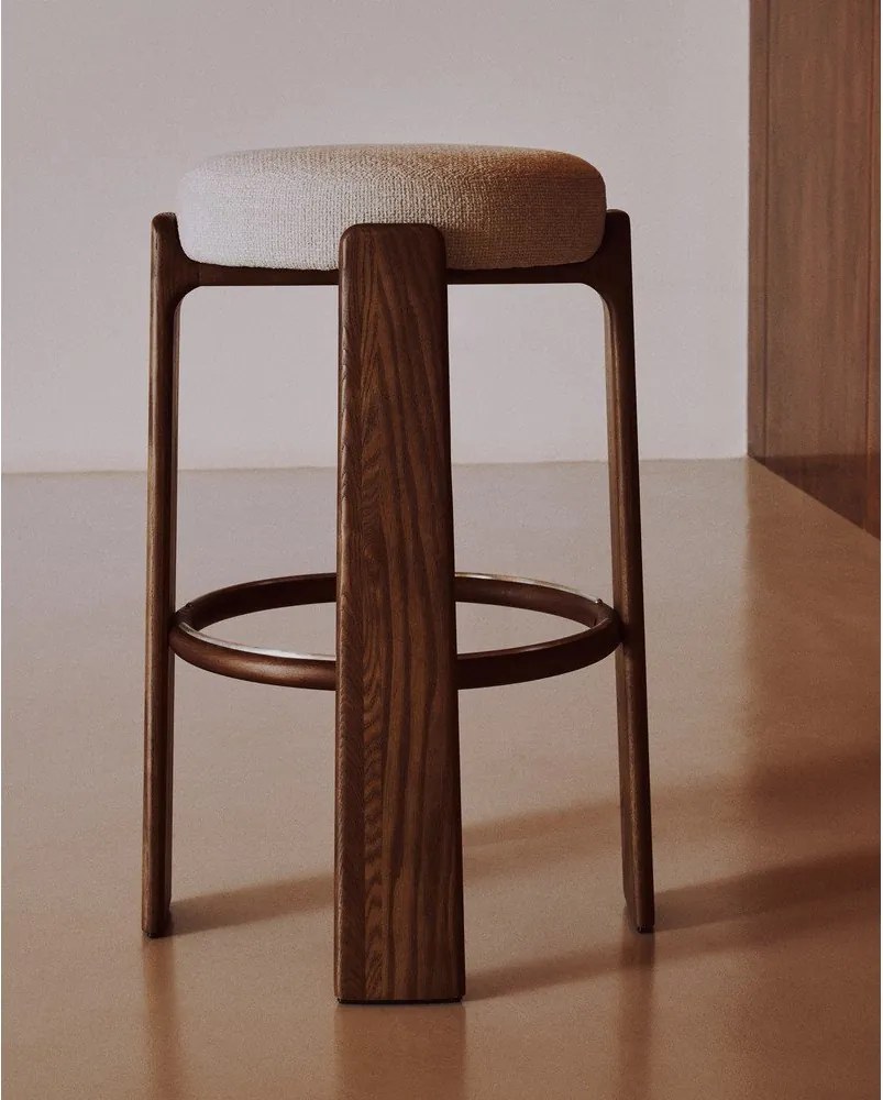 Béžová/v tmavo prírodnej farbe barová stolička z jaseňového dreva (výška sedadla 75 cm) Granite – Kave Home