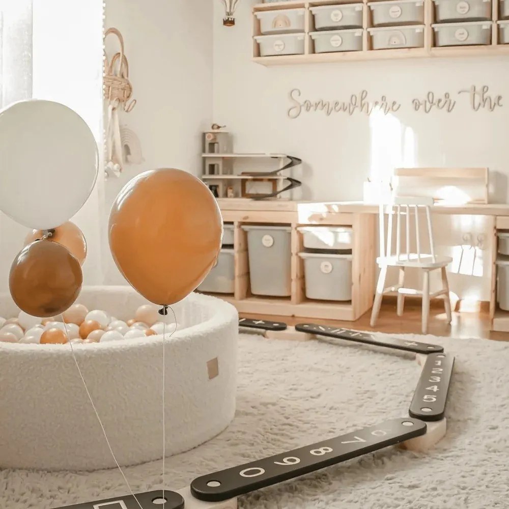 Senzorická dráha z borovicového dreva v prírodnej farbe 10x408x5 cm Montessori – Meowbaby