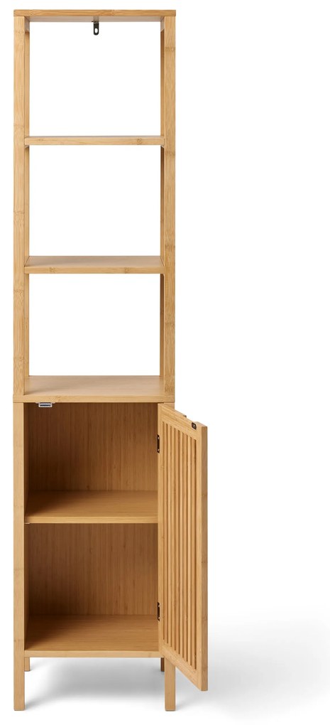 Polica na odkladanie v škandinávskom dizajne