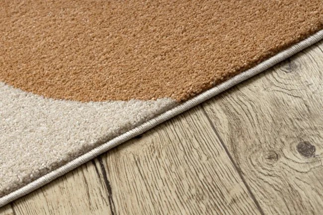 Koberec FUSION Shape 5706 krémový / tehlový