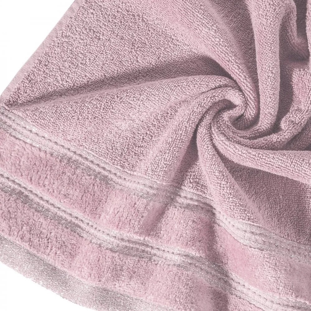 Osuška GLORY v jemnej ružovej farbe, s velúrovým okrajom a lesklou niťou Šírka: 50 cm | Dĺžka: 90 cm