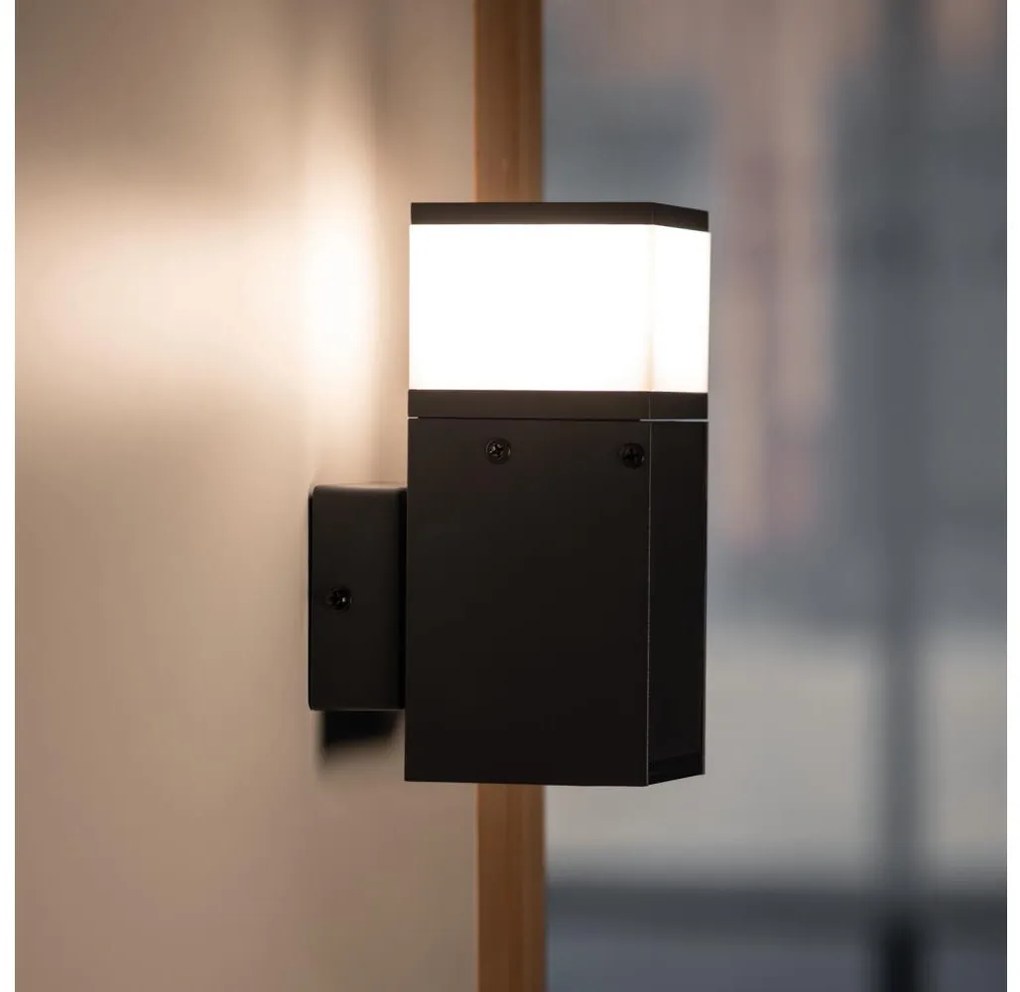 Kanlux 38761-Vonkajší nást. svietidlo so zásuvkou DASTEN 1xG9/11W/230V IP44 čierna